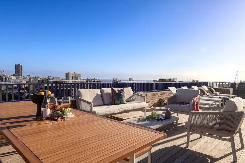 2 Bedroom Property for Sale in Sea Point Western Cape